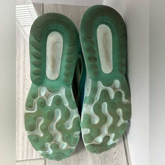 Men’s Nike Air Max React - Picture 3 of 6